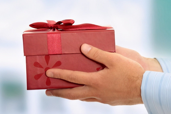 Gift Box Packaging || A gift box is not just about appearances, but more importantly, about the sincere thought behind it.